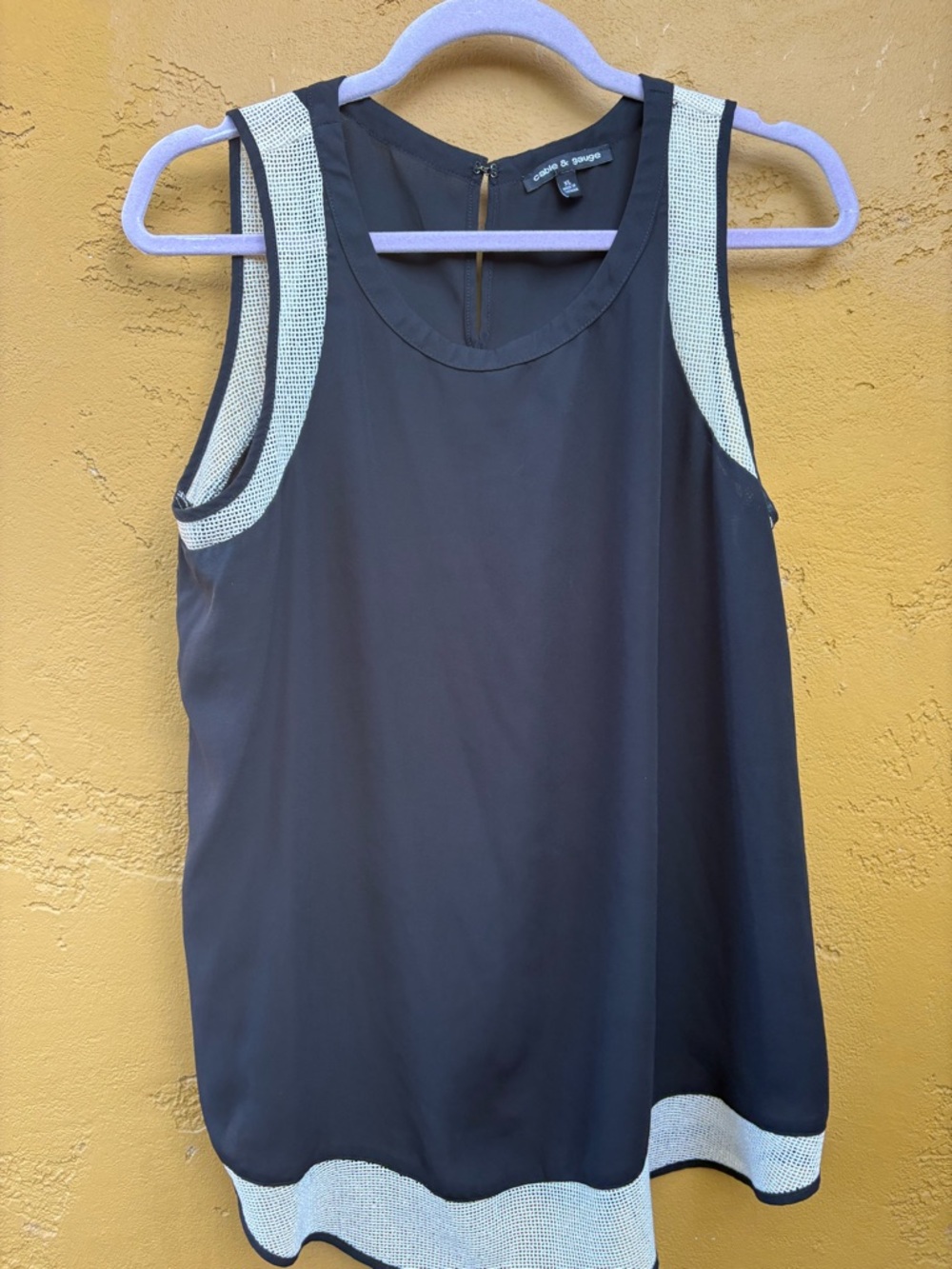 Cable & Gauge   Black Sleeveless Tank with Contrast Trim